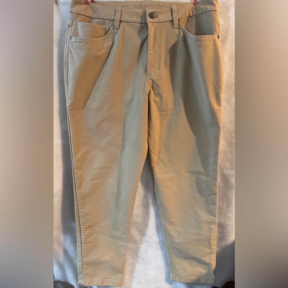 Lululemon Athletica Men's Khaki Chinos